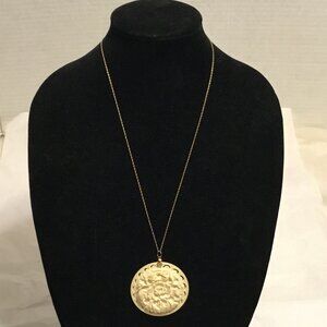 Vintage 1/20 12K gold filled necklace with large hand carved rose pendant